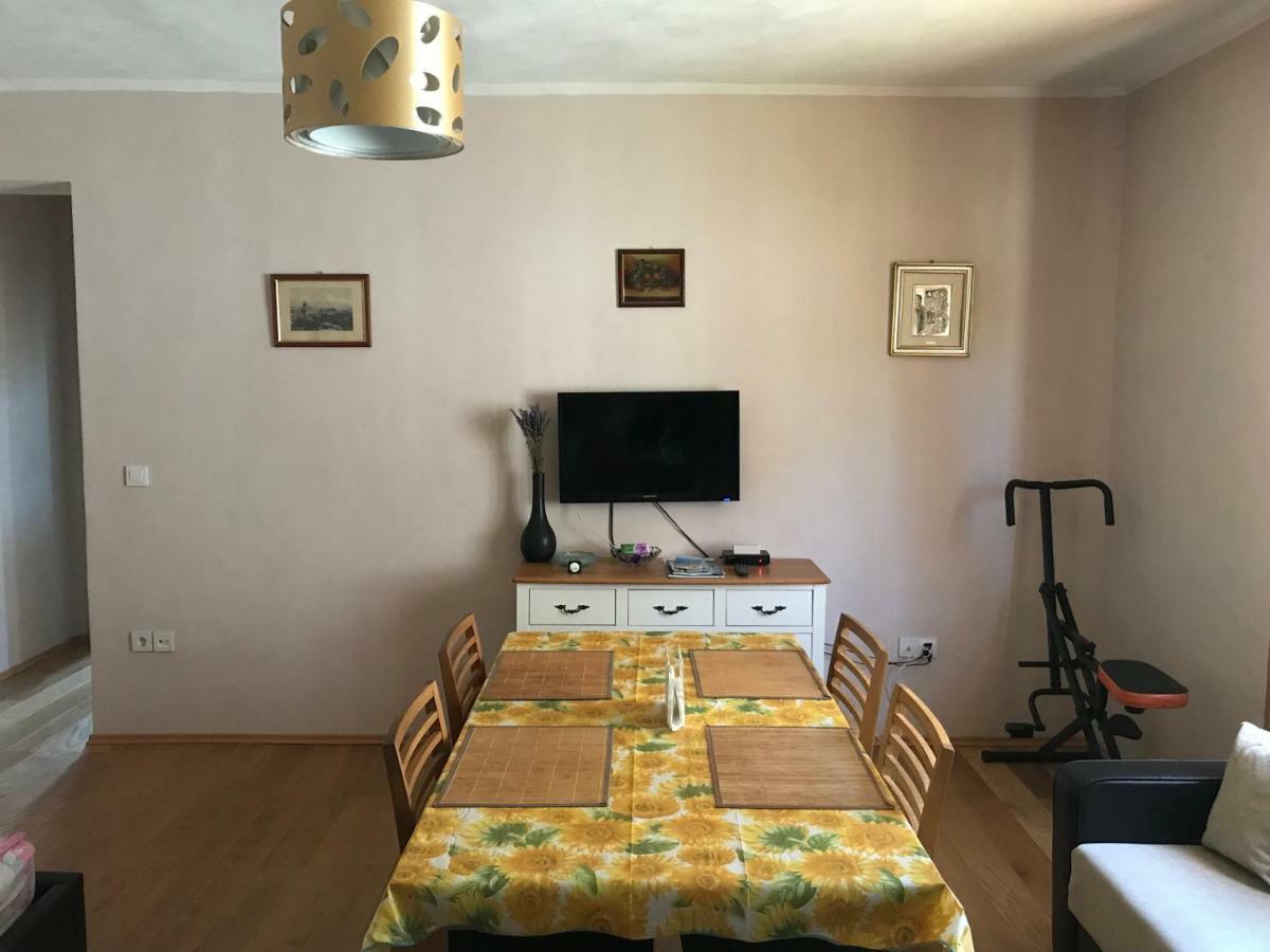 Apartments Lamjana Kali Exterior photo
